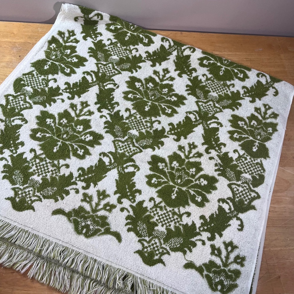 Callaway Bath Towel Vtg Green White Grand Damask Floral Fringe 46x26 Cotton